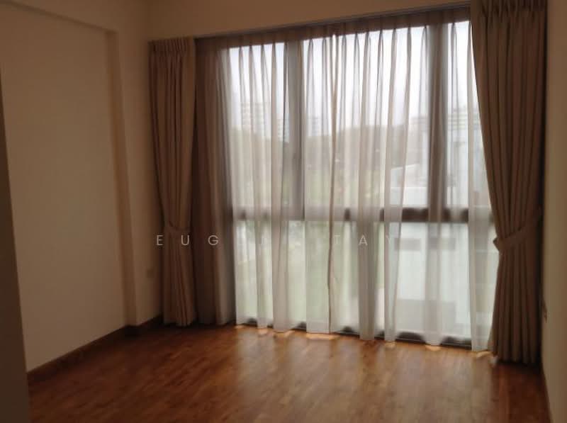 Woodhaven, 71 Woodgrove Avenue, 3 Bedrooms, 1,119 sqft, Condominium For Sale, by Eugene Tay, 500167820 - Master Bedroom - PropertyGuru.com.sg