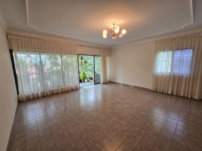 Tanah Merah Mansion, 137 Tanah Merah Kechil Road, 4 Bedrooms, 3,348 sqft, Condominium For Sale, by Eric Liew, 500167821 - Living Room - PropertyGuru.com.sg