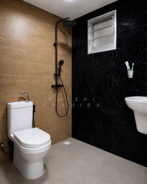 874C Tampines Street 85, 874C Tampines Street 85, 3 Bedrooms, 1,001 sqft, HDB Flat For Sale, by Puteri Shahira, 500167823 - Bathroom - PropertyGuru.com.sg