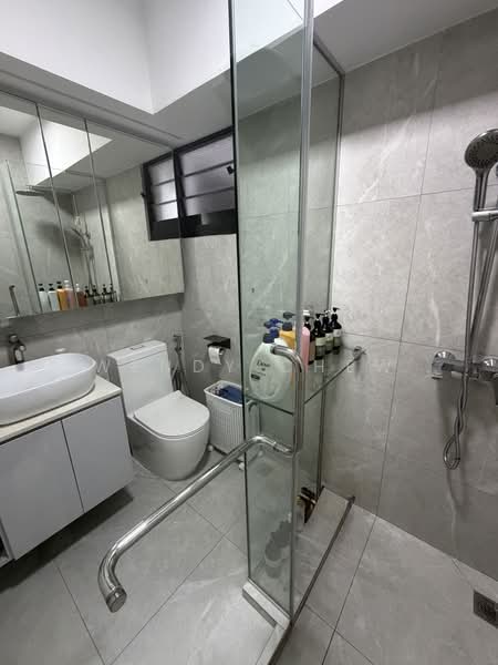 997A Buangkok Crescent, 997A Buangkok Crescent, 3 Bedrooms, 1,001 sqft, HDB Flat For Sale, by Wendy Chew, 500167824 - Bathroom - PropertyGuru.com.sg