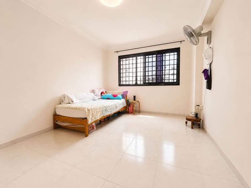 103 Jurong East Street 13, 103 Jurong East Street 13, 3 Bedrooms, 1,292 sqft, HDB Flat For Sale, by Stella Zhang, 500167832 - Bedroom - PropertyGuru.com.sg
