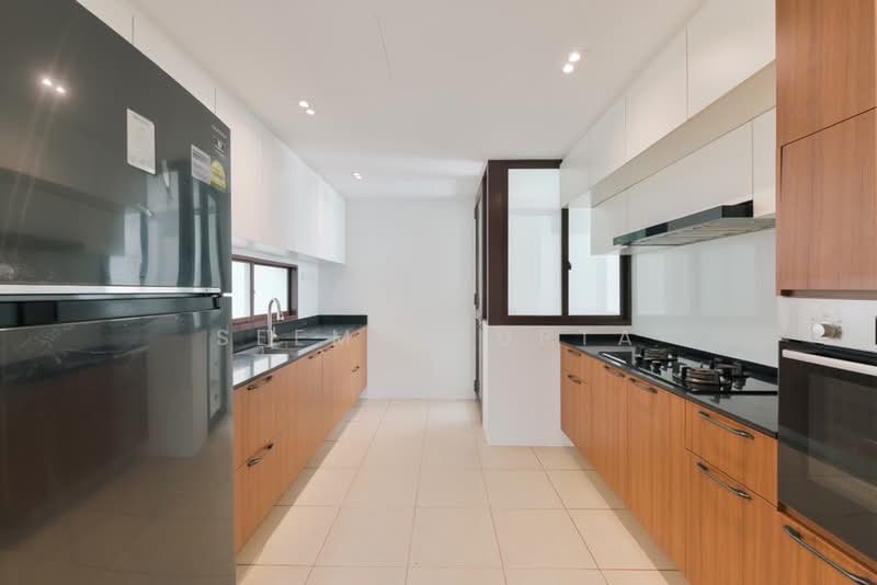 Varsity Park Condominium, 70 West Coast Road, 3 Bedrooms, 2,325 sqft, Condominium For Rent, by Seema Gupta, 500167837 - PropertyGuru.com.sg