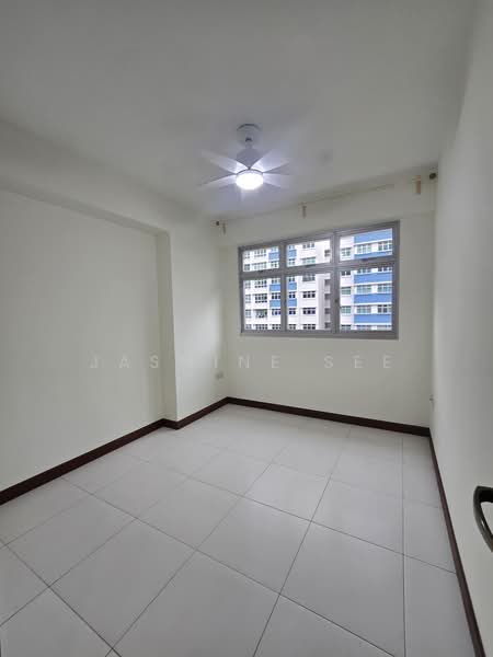212B Punggol Walk, 212B Punggol Walk, 2 Bedrooms, 1,001 sqft, HDB Flat For Rent, by Jasmine See, 500167838 - Bedroom 1 - PropertyGuru.com.sg