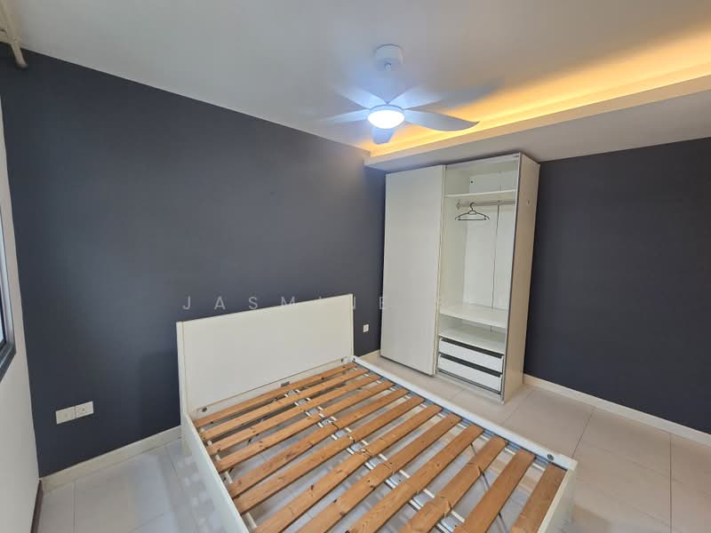 212B Punggol Walk, 212B Punggol Walk, 2 Bedrooms, 1,001 sqft, HDB Flat For Rent, by Jasmine See, 500167838 - Master bedroom - PropertyGuru.com.sg