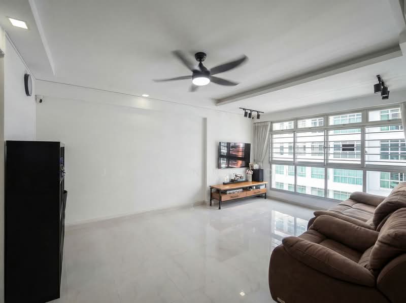 614A Edgefield Plains, 614A Edgefield Plains, 3 Bedrooms, 990 sqft, HDB Flat For Sale, by Jaslynn Soh, 500167846 - Living Room - PropertyGuru.com.sg