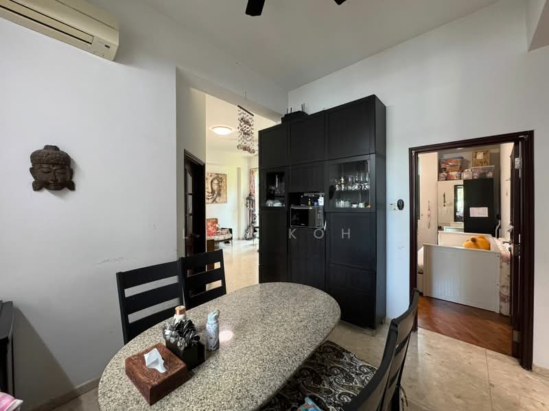 Tanglin Regency, 381 Tanglin Road, 3 Bedrooms, 1,109 sqft, Condominium For Sale, by LiLi Koh, 500167854 - Dining Room - PropertyGuru.com.sg