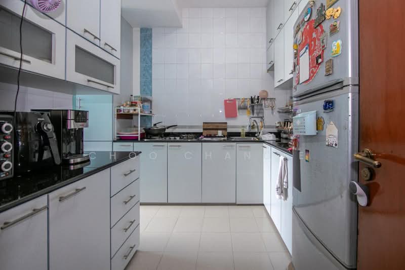 Parc Oasis, 41 Jurong East Avenue 1, 2 Bedrooms, 1,076 sqft, Condominium For Rent, by Choo Chang E, 500167864 - Kitchen - PropertyGuru.com.sg