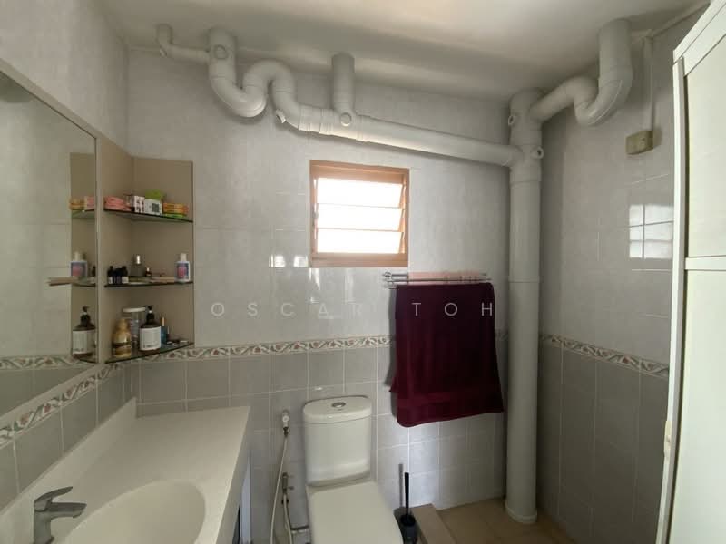 313C Anchorvale Road, 313C Anchorvale Road, 3 Bedrooms, 990 sqft, HDB Flat For Sale, by Oscar Toh, 500167873 - Bathroom - PropertyGuru.com.sg