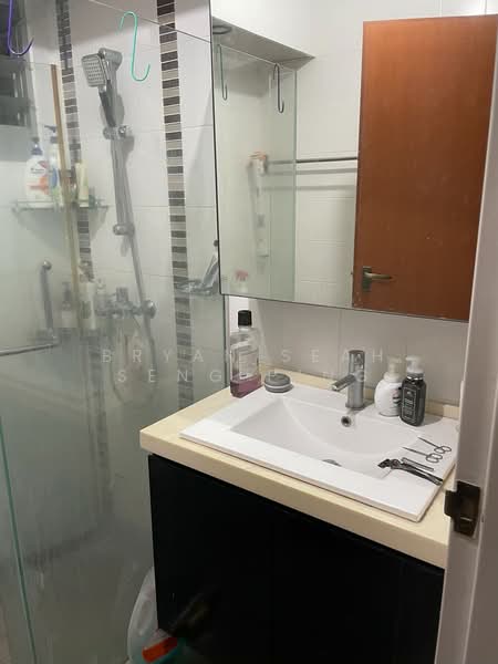 614B Edgefield Plains, 614B Edgefield Plains, Room Rental, 500 sqft, HDB Flat For Rent, by Bryan Seah Seng Ping, 500167905 - Bathroom - PropertyGuru.com.sg