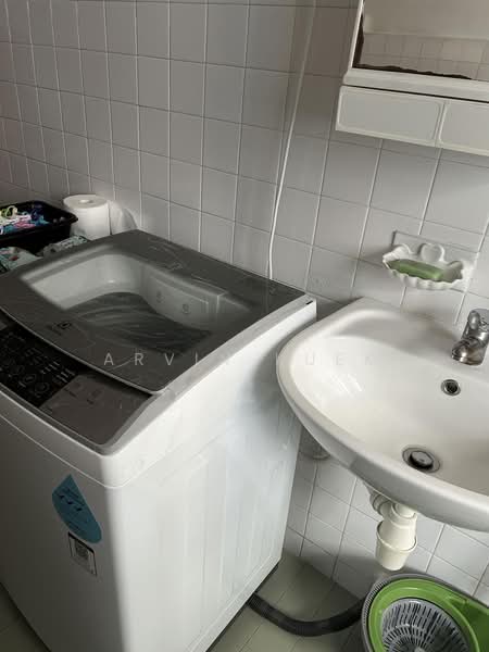 109 Bedok Reservoir Road, 109 Bedok Reservoir Road, Room Rental, 100 sqft, HDB Flat For Rent, by Arvin Kuek, 500167913 - Bathroom - PropertyGuru.com.sg
