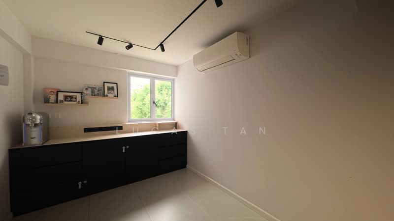 212 Serangoon Avenue 4, 212 Serangoon Avenue 4, 3 Bedrooms, 1,302 sqft, HDB Flat For Sale, by Lucas Tan, 500167922 - Dry Kitchen - PropertyGuru.com.sg