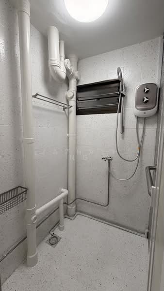 3 Dover Road, 3 Dover Road, 3 Bedrooms, 700 sqft, HDB Flat For Rent, by Jaznale Ng, 500167930 - Bathroom - PropertyGuru.com.sg