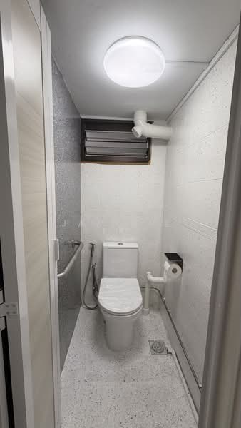 3 Dover Road, 3 Dover Road, 3 Bedrooms, 700 sqft, HDB Flat For Rent, by Jaznale Ng, 500167930 - Bathroom - PropertyGuru.com.sg