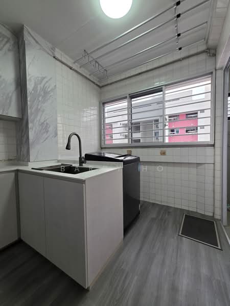 660 Hougang Avenue 8, 660 Hougang Avenue 8, 1 Bedroom, 689 sqft, HDB Flat For Rent, by Barry Ho, 500167954 - Kitchen - PropertyGuru.com.sg