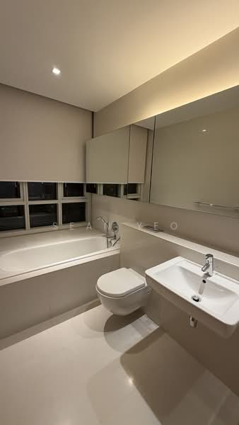 The Cosmopolitan, 200 Kim Seng Road, 4 Bedrooms, 1,679 sqft, Condominium For Rent, by Sean Yeo, 500167955 - Bathroom - PropertyGuru.com.sg