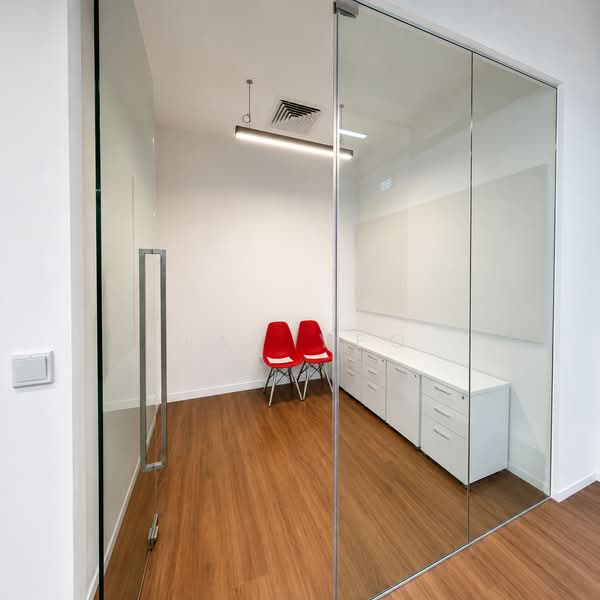 Robinson Square, 144 Robinson Road, 1,173 sqft, Office For Sale, by Jay Yeo, 500167959 - Interior - CommercialGuru.com.sg