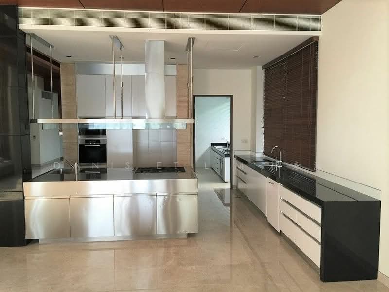 77 Ocean Drive, 77 Ocean Drive, 6 Bedrooms, 11,200 sqft, Bungalow House For Sale, by Danis ET Lim 林永添, 500167961 - Kitchen - PropertyGuru.com.sg