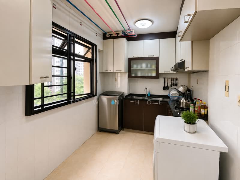 151 Rivervale Crescent, 151 Rivervale Crescent, 3 Bedrooms, 980 sqft, HDB Flat For Rent, by Edwin Hoe, 500167966 - Kitchen - PropertyGuru.com.sg