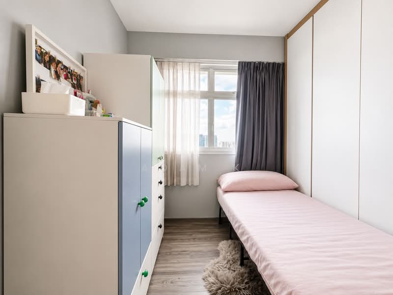 327A Sumang Walk, 327A Sumang Walk, 2 Bedrooms, 732 sqft, HDB Flat For Sale, by Adam K, 500167973 - Bedroom - PropertyGuru.com.sg