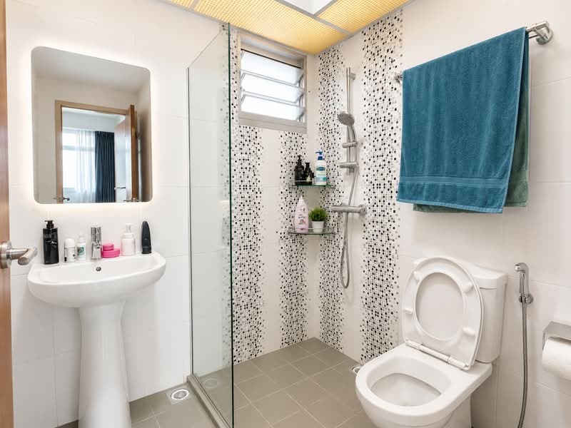327A Sumang Walk, 327A Sumang Walk, 2 Bedrooms, 732 sqft, HDB Flat For Sale, by Adam K, 500167973 - Bathroom - PropertyGuru.com.sg