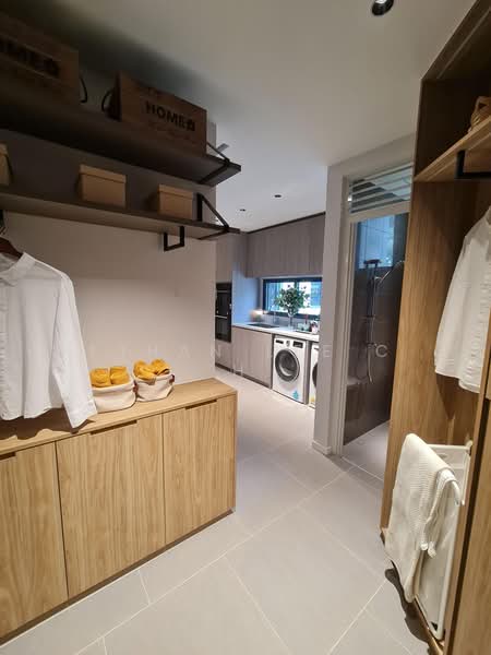 The LakeGarden Residences, 80 Yuan Ching Road, 3 Bedrooms, 2,002 sqft, Condominium For Sale, by Ethan Lee C H, 500167978 - Interior - PropertyGuru.com.sg