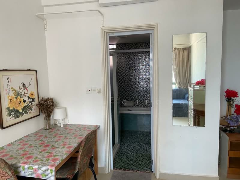 Tiara, 1 Kim Seng Walk, Room Rental, 380 sqft, Apartment For Rent, by Calvin Cheong, 500167982 - Bathroom - PropertyGuru.com.sg