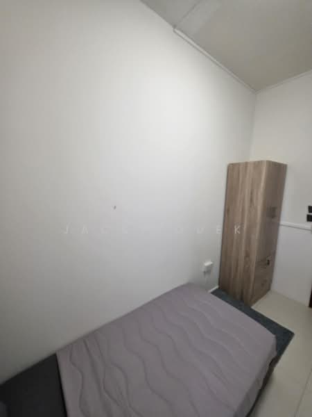 Livia, 73 Pasir Ris Grove, Room Rental, 110 sqft, Condominium For Rent, by Jacky Quek, 500167998 - Bedroom 1 - PropertyGuru.com.sg