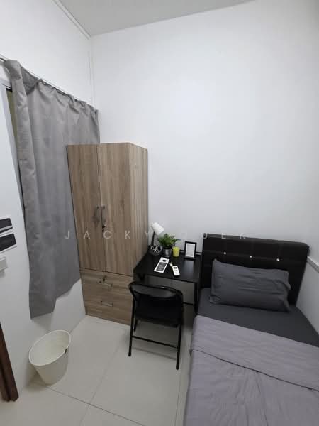 Livia, 73 Pasir Ris Grove, Room Rental, 110 sqft, Condominium For Rent, by Jacky Quek, 500167998 - Bedroom 6 - PropertyGuru.com.sg
