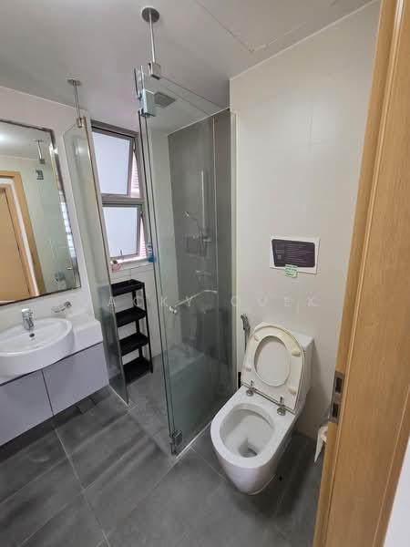 Livia, 73 Pasir Ris Grove, Room Rental, 110 sqft, Condominium For Rent, by Jacky Quek, 500167998 - Bathroom - PropertyGuru.com.sg