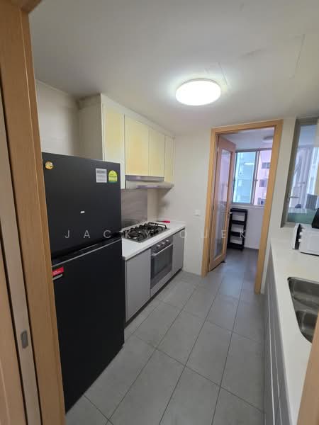 Livia, 71 Pasir Ris Grove, Room Rental, 110 sqft, Condominium For Rent, by Jacky Quek, 500168006 - Kitchen - PropertyGuru.com.sg