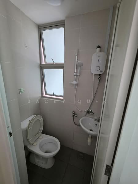 Livia, 71 Pasir Ris Grove, Room Rental, 110 sqft, Condominium For Rent, by Jacky Quek, 500168006 - Bathroom - PropertyGuru.com.sg