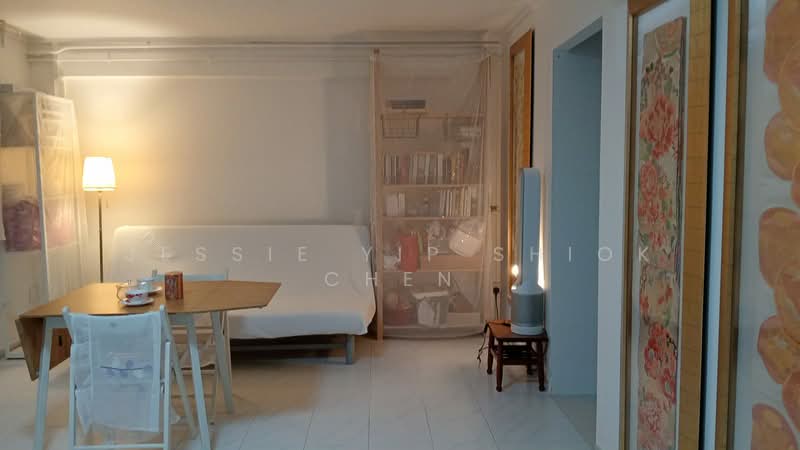 51 Lengkok Bahru, 51 Lengkok Bahru, Room Rental, 150 sqft, HDB Flat For Rent, by Jessie Yip Shiok Chen, 500168021 - Living Room - PropertyGuru.com.sg