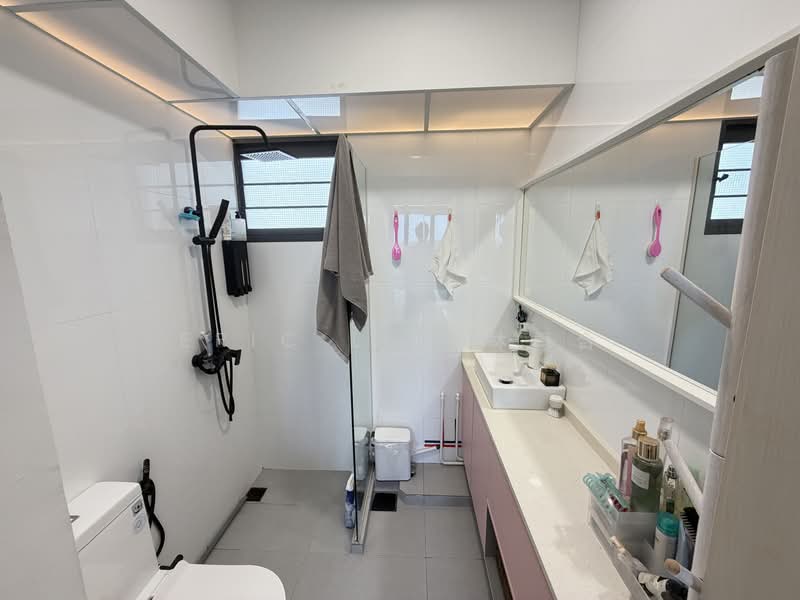 95 Dawson Road, 95 Dawson Road, 2 Bedrooms, 710 sqft, HDB Flat For Rent, by Eric Lim 林勇合, 500168023 - Bathroom - PropertyGuru.com.sg