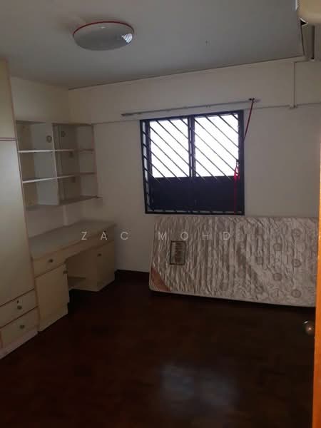 576 Ang Mo Kio Avenue 10, 576 Ang Mo Kio Avenue 10, 2 Bedrooms, 721 sqft, HDB Flat For Rent, by Zac Mohd, 500168024 - Bedroom - PropertyGuru.com.sg