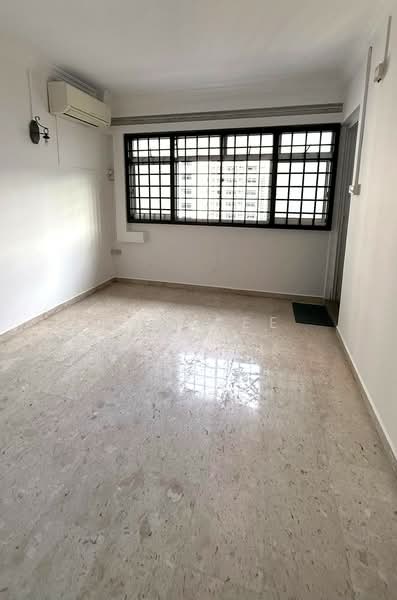 328 Tah Ching Road, 328 Tah Ching Road, 3 Bedrooms, 1,109 sqft, HDB Flat For Sale, by Ray Lee, 500168028 - Master Bedroom - PropertyGuru.com.sg