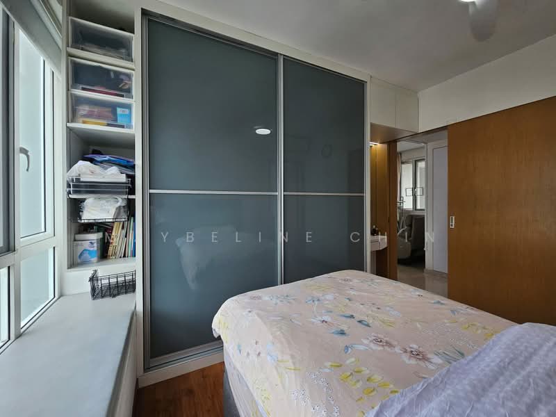 The Merlot, 101 Keng Lee Road, 2 Bedrooms, 883 sqft, Apartment For Rent, by Maybeline Chin, 500168029 - Bedroom - PropertyGuru.com.sg