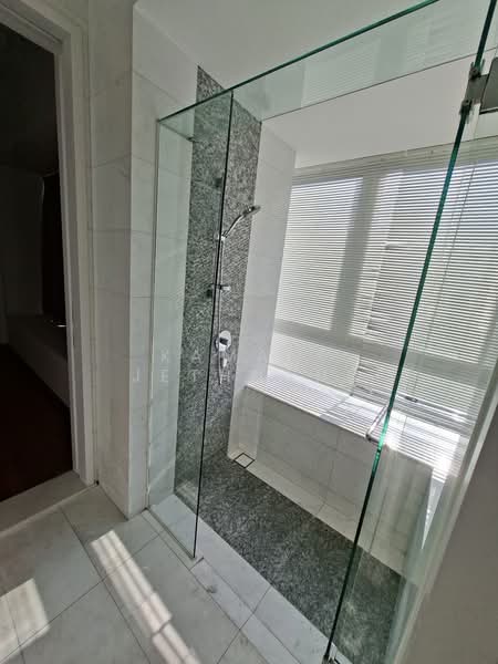 Orange Grove Residences, 27 Orange Grove Road, 4 Bedrooms, 3,000 sqft, Condominium For Rent, by Kamani Jethnani, 500168034 - Bathroom - PropertyGuru.com.sg