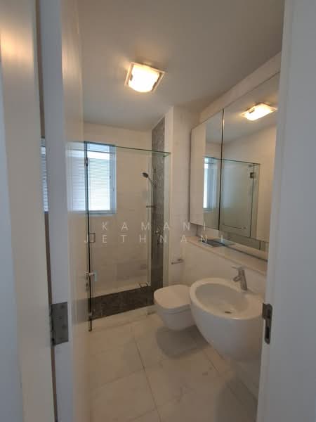 Orange Grove Residences, 27 Orange Grove Road, 4 Bedrooms, 3,000 sqft, Condominium For Rent, by Kamani Jethnani, 500168034 - Bathroom - PropertyGuru.com.sg