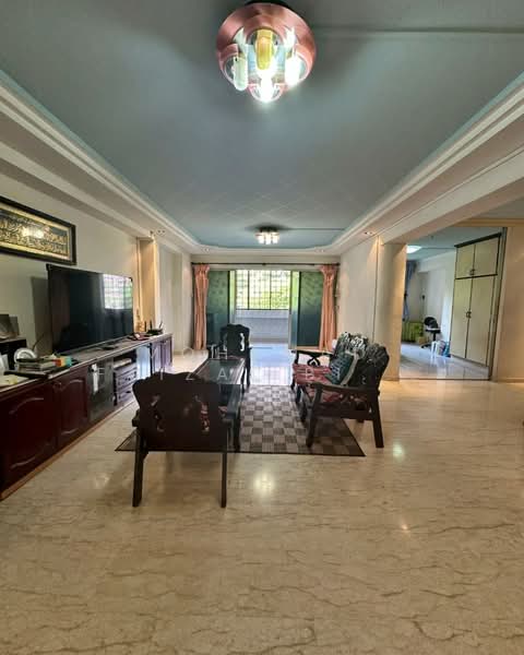 311 Tampines Street 33, 311 Tampines Street 33, 4 Bedrooms, 1,593 sqft, HDB Flat For Sale, by Mohamad Faizal Bin Hanafi, 500168045 - Living Room - PropertyGuru.com.sg