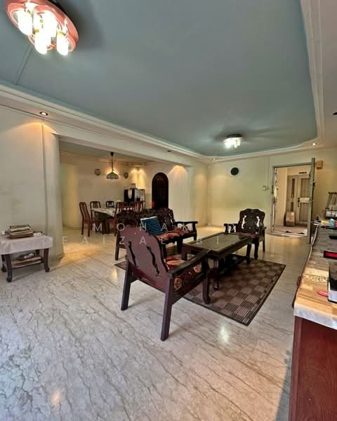 311 Tampines Street 33, 311 Tampines Street 33, 4 Bedrooms, 1,593 sqft, HDB Flat For Sale, by Mohamad Faizal Bin Hanafi, 500168045 - Living Room - PropertyGuru.com.sg