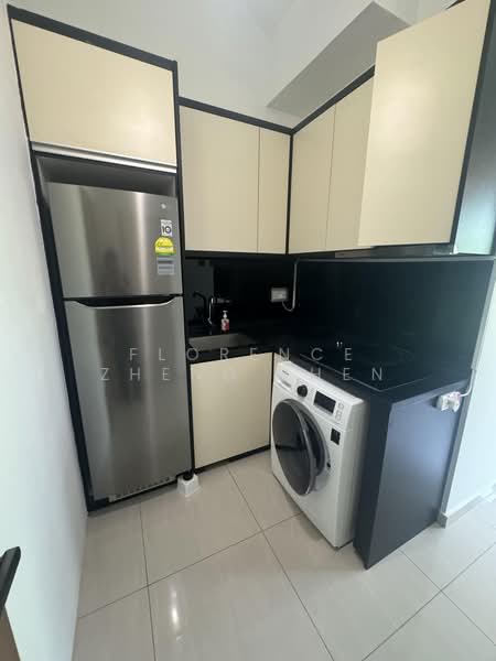 Oxley Edge, 308 River Valley Road, 3 Bedrooms, 1,055 sqft, Apartment For Sale, by Florence Zheng Zhen, 500168059 - Kitchen - PropertyGuru.com.sg