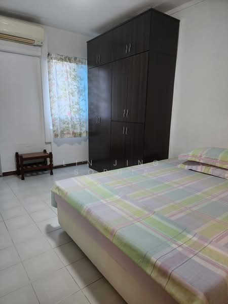 322 Hougang Avenue 5, 322 Hougang Avenue 5, 2 Bedrooms, 721 sqft, HDB Flat For Rent, by Lin Jing Sophia, 500168061 - Bedroom - PropertyGuru.com.sg