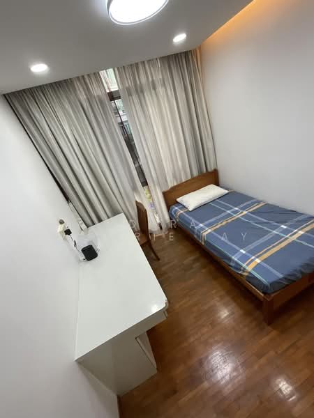 The Lakeshore, 31 Jurong West Street 41, 3 Bedrooms, 1,152 sqft, Condominium For Rent, by Adora Valerie Tay, 500168062 - Bedroom - PropertyGuru.com.sg