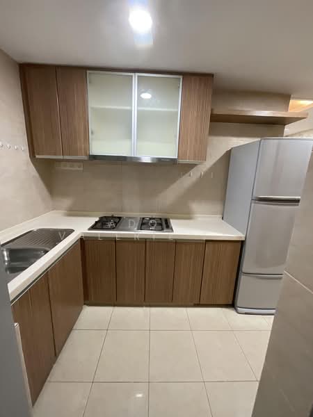The Lakeshore, 31 Jurong West Street 41, 3 Bedrooms, 1,152 sqft, Condominium For Rent, by Adora Valerie Tay, 500168062 - Kitchen - PropertyGuru.com.sg