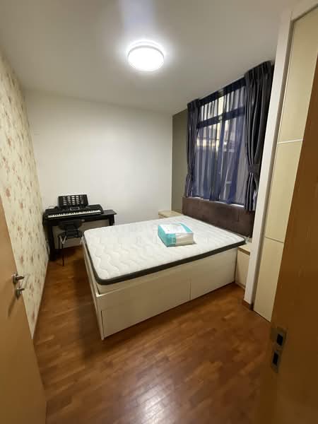 The Lakeshore, 31 Jurong West Street 41, 3 Bedrooms, 1,152 sqft, Condominium For Rent, by Adora Valerie Tay, 500168062 - Bedroom - PropertyGuru.com.sg