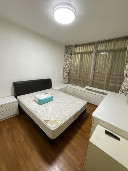 The Lakeshore, 31 Jurong West Street 41, 3 Bedrooms, 1,152 sqft, Condominium For Rent, by Adora Valerie Tay, 500168062 - Bedroom - PropertyGuru.com.sg