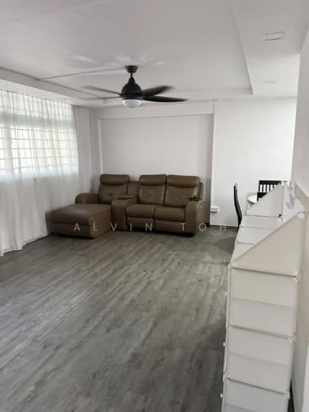 265 Yishun Street 22, 265 Yishun Street 22, 3 Bedrooms, 936 sqft, HDB Flat For Rent, by Alvin Toh, 500168065 - Living Room - PropertyGuru.com.sg