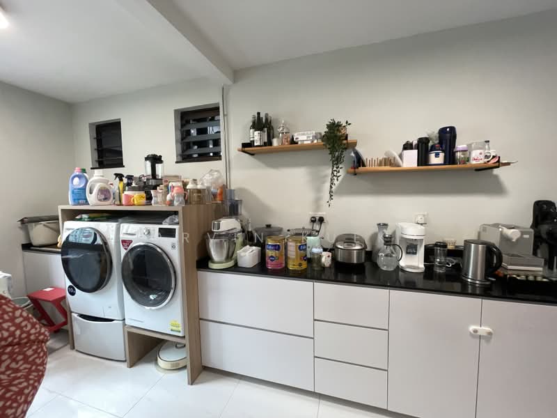 653 Senja Link, 653 Senja Link, 4 Bedrooms, 1,399 sqft, HDB Flat For Sale, by Arvin Kuek, 500168068 - Kitchen - PropertyGuru.com.sg