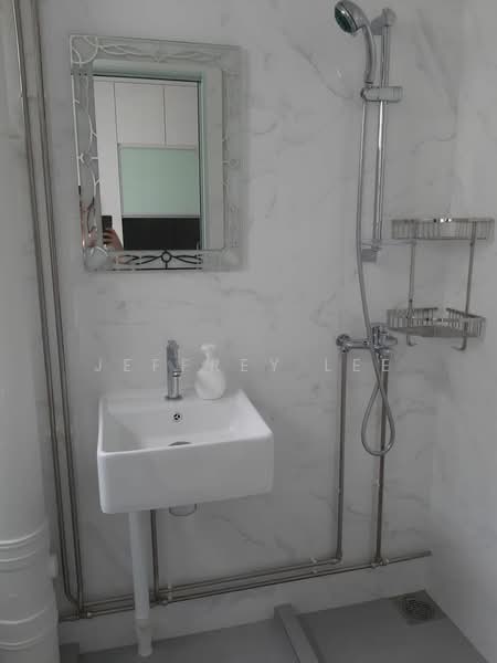 350 Yishun Avenue 11, 350 Yishun Avenue 11, Room Rental, 150 sqft, HDB Flat For Rent, by Jeffrey Lee, 500168073 - Bathroom - PropertyGuru.com.sg