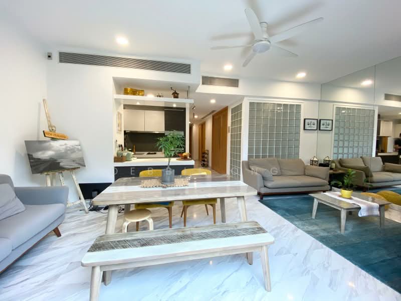 Buckley 18, 18 Buckley Road, 2 Bedrooms, 1,281 sqft, Apartment For Sale, by Debbie Ong, 500168077 - Living Room - PropertyGuru.com.sg